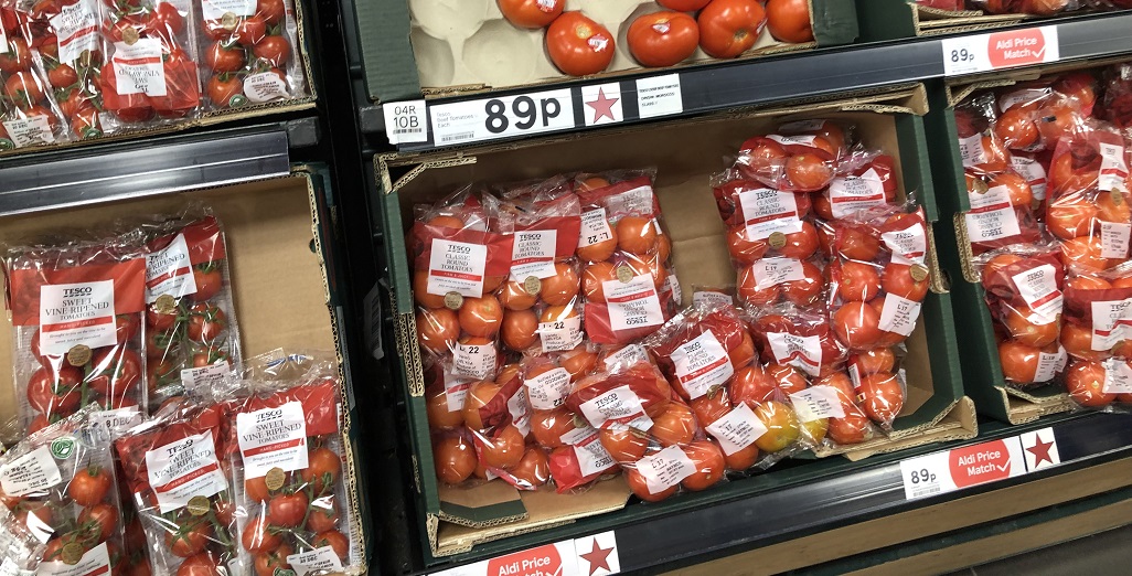 Packaging of Tomatoes in the UK